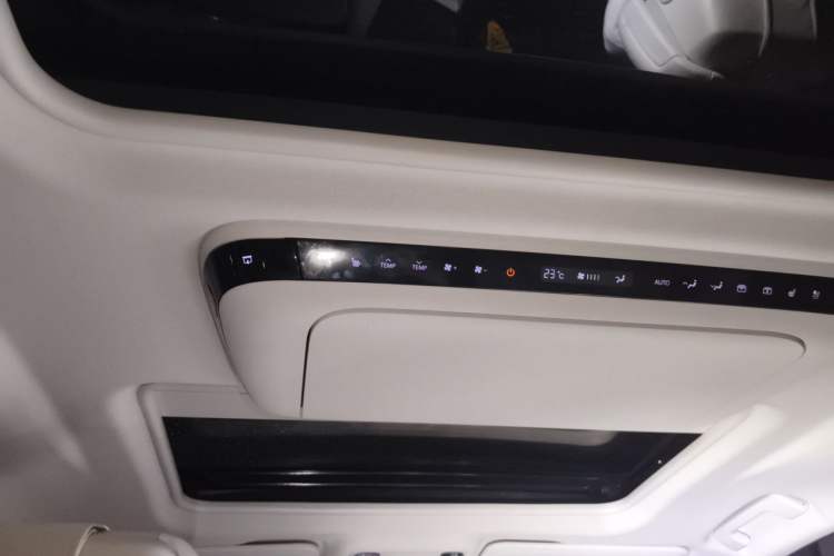 Used Buick GL8 New Energy 2024 Lu Zun Deluxe Edition 7-Seater Headliner