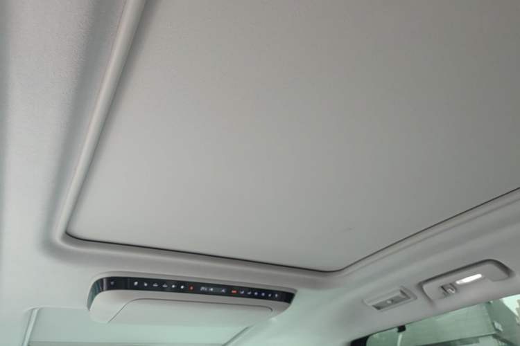 Used Buick GL8 New Energy 2024 Lu Zun Luxury Edition 7-Seater Headliner