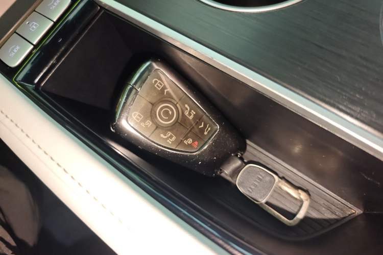 Used Buick GL8 New Energy 2024 Lu Zun Luxury Edition 7-Seater Interior 1