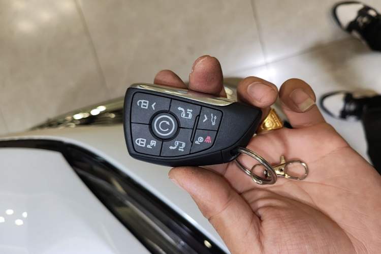 Used Buick GL8 New Energy 2024 Lu Zun Luxury Edition 7-Seater Interior 1