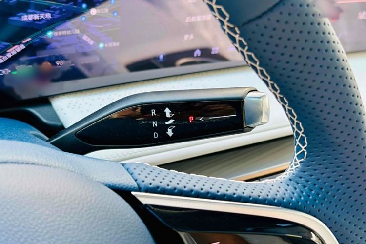 Used Buick GL8 New Energy 2024 Lu Zun Luxury Edition 6-Seater Interior 1