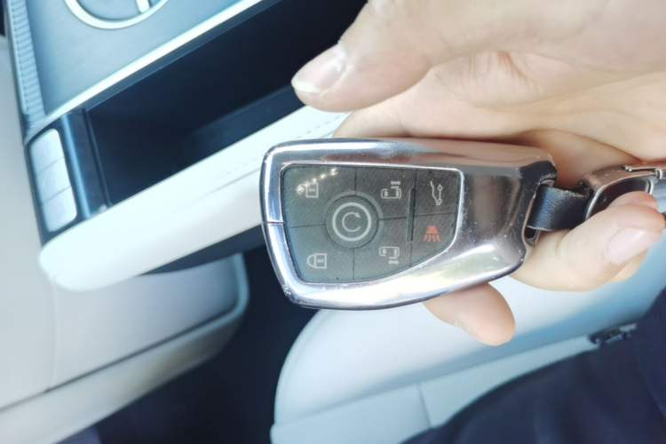 Used Buick GL8 New Energy 2024 Lu Zun Deluxe Edition 7-Seater Interior 1