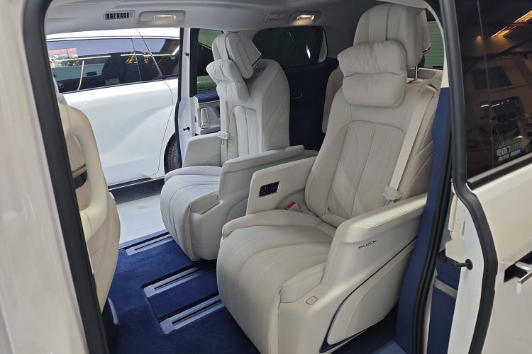 Used Buick GL8 New Energy 2024 Lu Zun Luxury Edition 7-Seater Interior 2