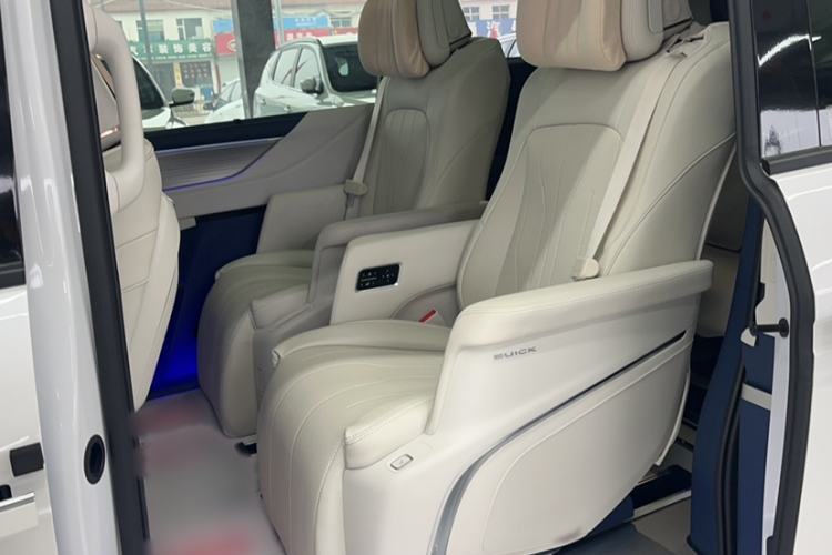 Used Buick GL8 New Energy 2024 Lu Zun Luxury Edition 7-Seater Interior 4