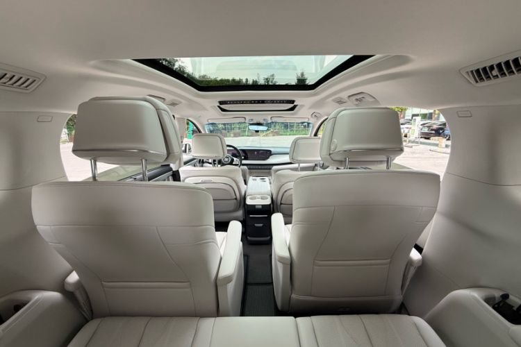 Used Buick GL8 New Energy 2024 Lu Zun Deluxe Edition 7-Seater Interior 5