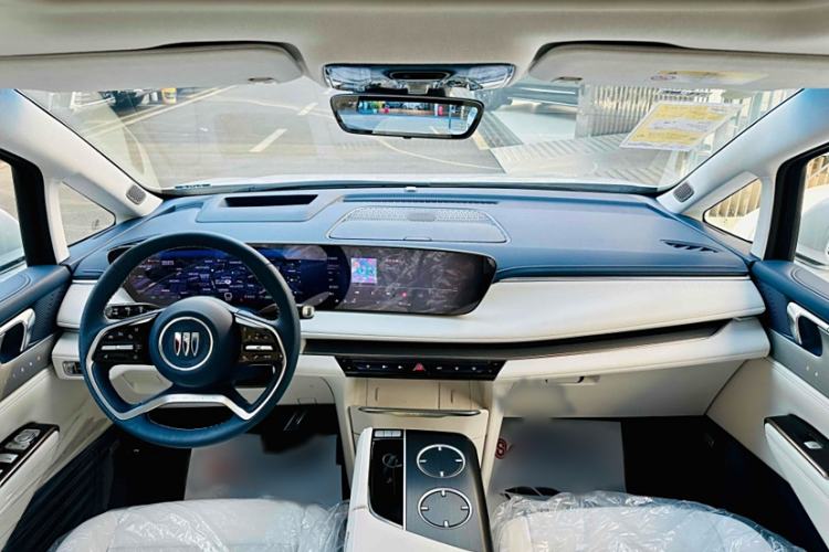Used Buick GL8 New Energy 2024 Lu Zun Luxury Edition 6-Seater Interior 5