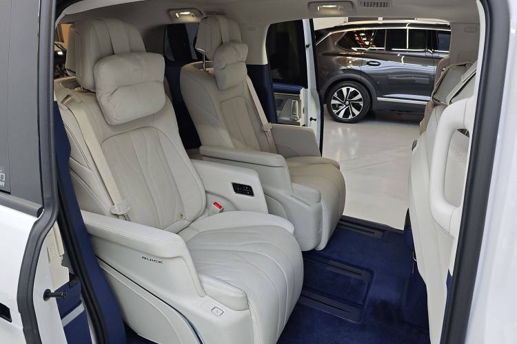 Used Buick GL8 New Energy 2024 Lu Zun Luxury Edition 7-Seater Interior 5