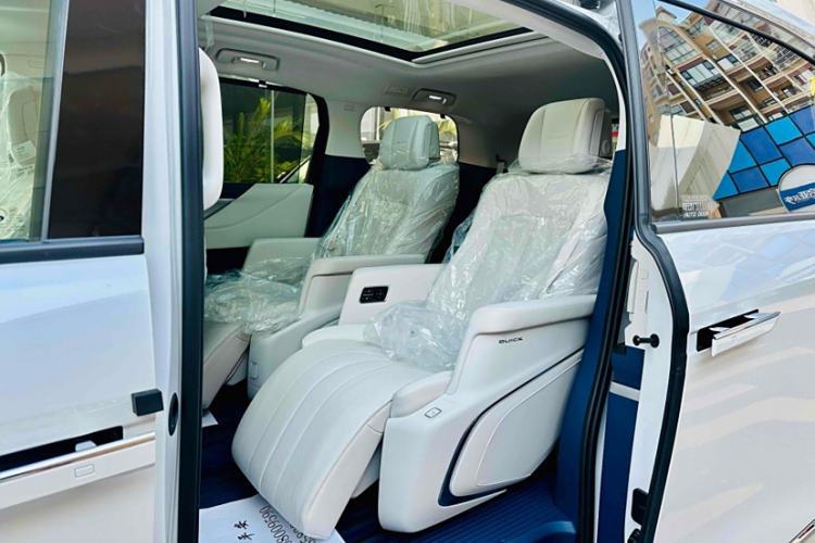 Used Buick GL8 New Energy 2024 Lu Zun Luxury Edition 6-Seater Interior 6