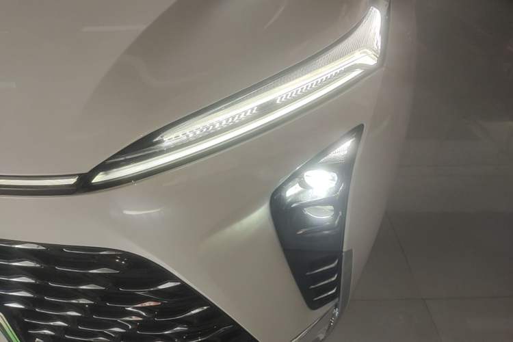 Used Buick GL8 New Energy 2024 Lu Zun Luxury Edition 6-Seater Left Front Headlight