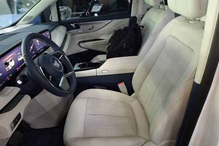 Used Buick GL8 New Energy 2024 Lu Zun Luxury Edition 7-Seater Left Front Seat