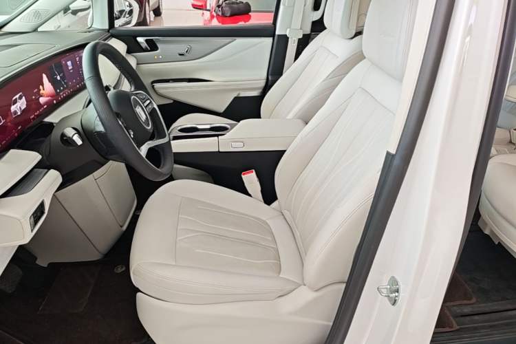Used Buick GL8 New Energy 2024 Lu Zun Smart Edition 7-Seater Left Front Seat