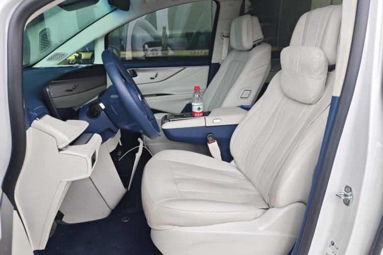 Used Buick GL8 New Energy 2024 Lu Zun Luxury Edition 7-Seater Left Front Seat