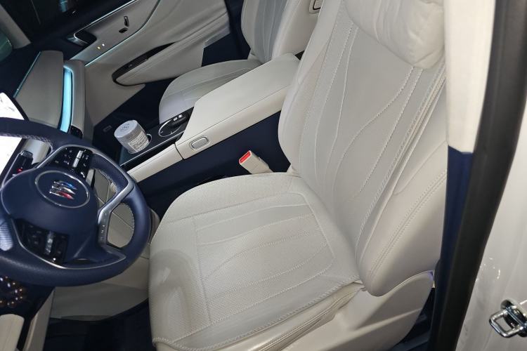 Used Buick GL8 New Energy 2024 Lu Zun Luxury Edition 6-Seater Left Front Seat