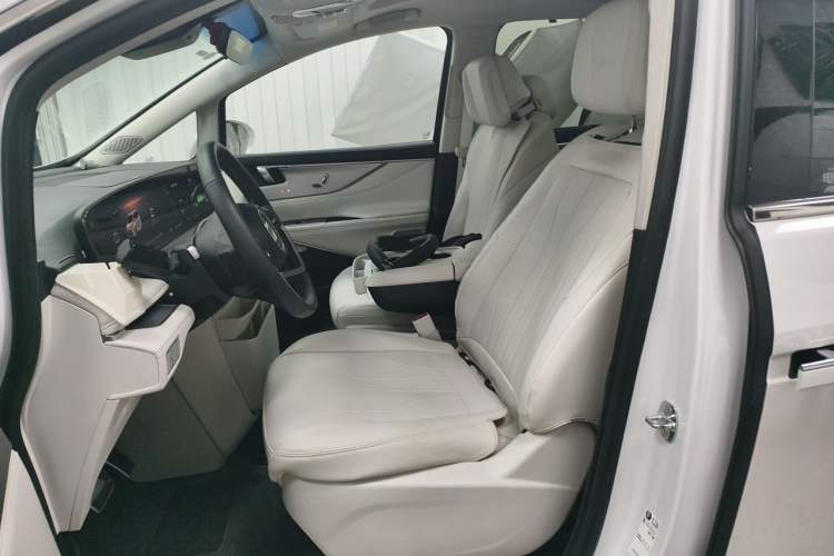 Used Buick GL8 New Energy 2024 Lu Zun Deluxe Edition 7-Seater Left Front Seat