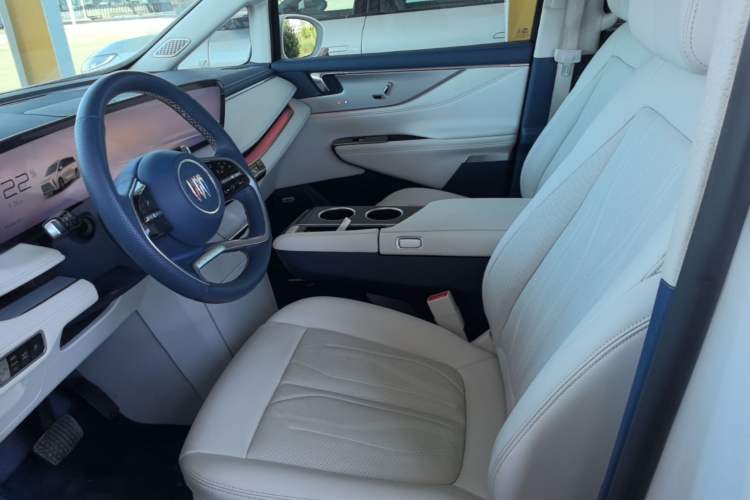 Used Buick GL8 New Energy 2024 Lu Zun Luxury Edition 7-Seater Left Front Seat