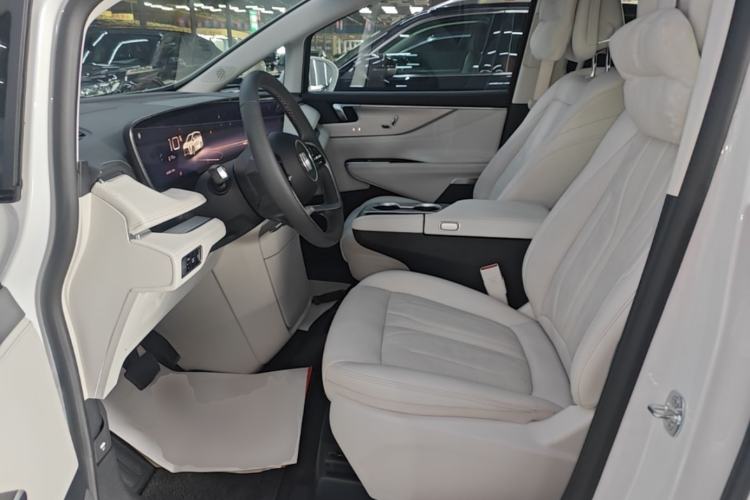 Used Buick GL8 New Energy 2024 Lu Zun Smart Edition 7-Seater Left Front Seat