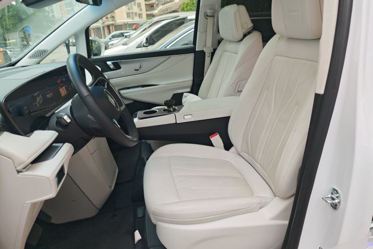 Used Buick GL8 New Energy 2024 Lu Zun Luxury Edition 7-Seater Left Front Seat