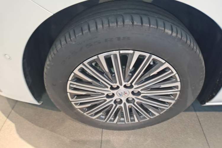 Used Buick GL8 New Energy 2024 Lu Zun Luxury Edition 6-Seater Left Front Wheel Hub