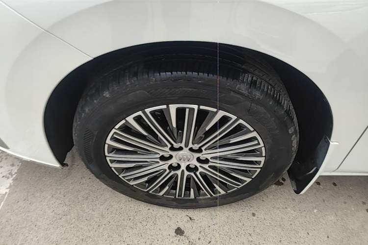Used Buick GL8 New Energy 2024 Lu Zun Deluxe Edition 7-Seater Left Front Wheel Hub