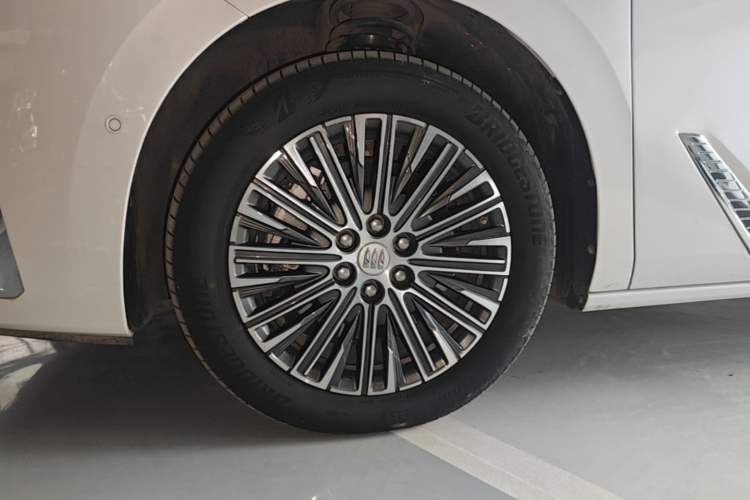 Used Buick GL8 New Energy 2024 Lu Zun Luxury Edition 7-Seater Left Front Wheel Hub