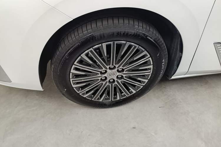 Used Buick GL8 New Energy 2024 Lu Zun Deluxe Edition 7-Seater Left Front Wheel Hub