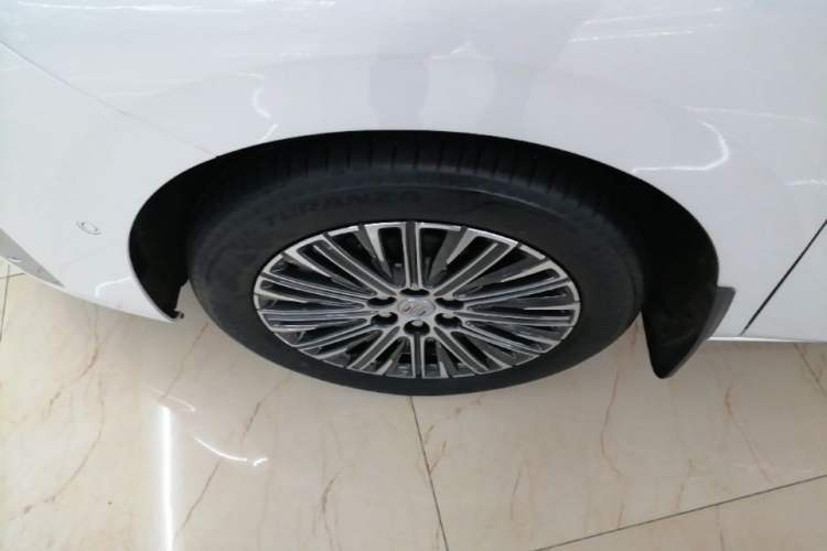 Used Buick GL8 New Energy 2024 Lu Zun Luxury Edition 7-Seater Left Front Wheel Hub