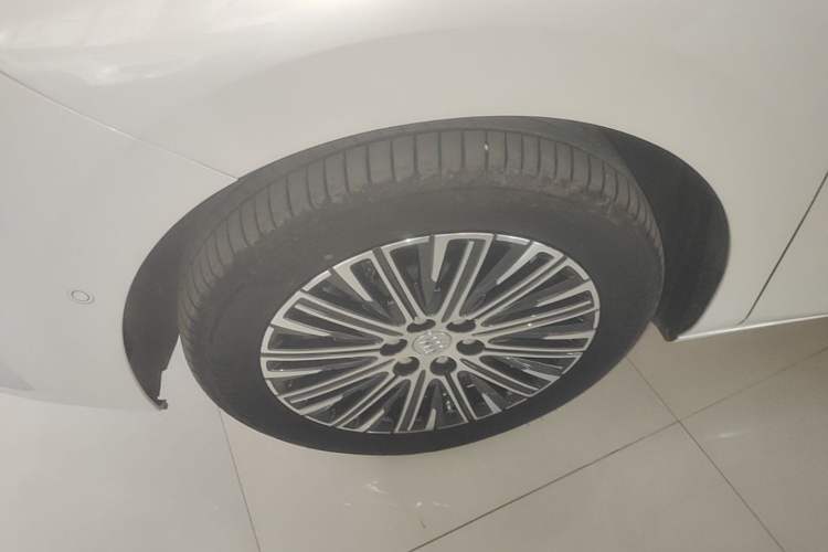 Used Buick GL8 New Energy 2024 Lu Zun Luxury Edition 6-Seater Left Front Wheel Hub