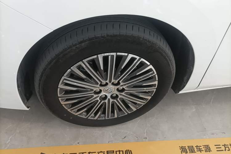 Used Buick GL8 New Energy 2024 Lu Zun Deluxe Edition 7-Seater Left Front Wheel Hub