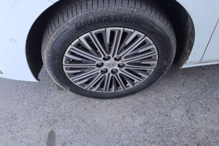 Used Buick GL8 New Energy 2024 Lu Zun Luxury Edition 7-Seater Left Front Wheel Hub