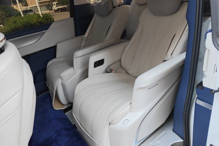 Used Buick GL8 New Energy 2024 Lu Zun Luxury Edition 7-Seater Left Rear Seat