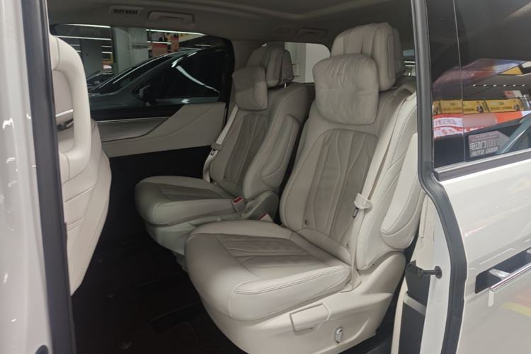 Used Buick GL8 New Energy 2024 Lu Zun Smart Edition 7-Seater Left Rear Seat