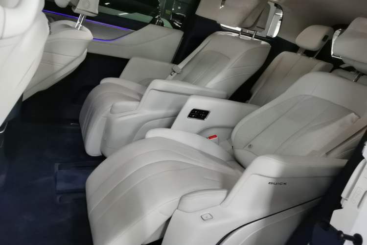 Used Buick GL8 New Energy 2024 Lu Zun Luxury Edition 7-Seater Left Rear Seat