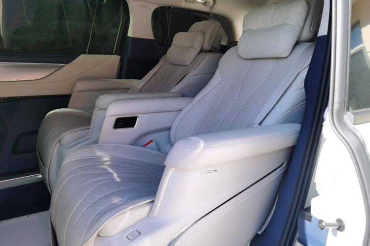 Used Buick GL8 New Energy 2024 Lu Zun Luxury Edition 7-Seater Left Rear Seat