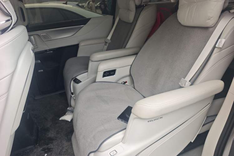 Used Buick GL8 New Energy 2024 Lu Zun Deluxe Edition 7-Seater Left Rear Seat