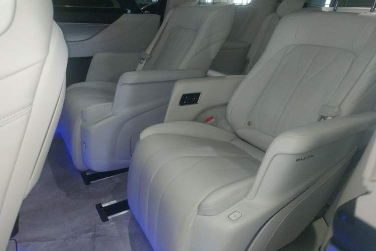 Used Buick GL8 New Energy 2024 Lu Zun Luxury Edition 7-Seater Left Rear Seat