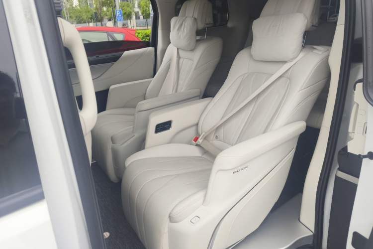 Used Buick GL8 New Energy 2024 Lu Zun Deluxe Edition 7-Seater Left Rear Seat