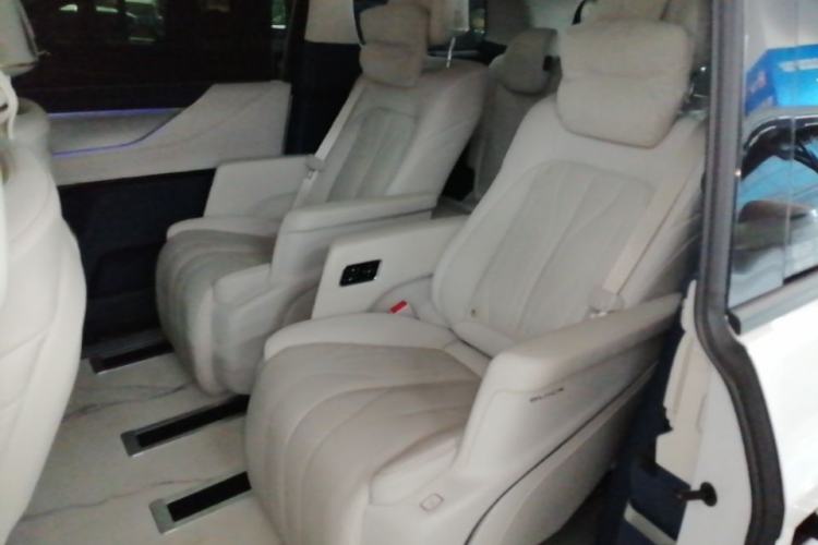 Used Buick GL8 New Energy 2024 Lu Zun Luxury Edition 7-Seater Left Rear Seat