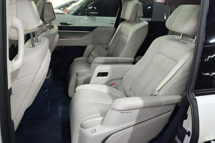 Used Buick GL8 New Energy 2024 Lu Zun Luxury Edition 6-Seater Left Rear Seat