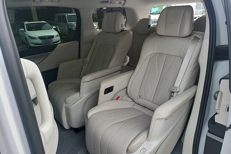 Used Buick GL8 New Energy 2024 Lu Zun Deluxe Edition 7-Seater Left Rear Seat