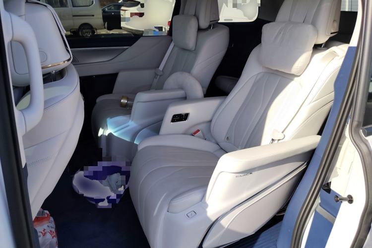 Used Buick GL8 New Energy 2024 Lu Zun Luxury Edition 7-Seater Left Rear Seat