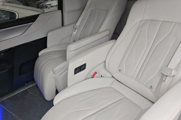 Used Buick GL8 New Energy 2024 Lu Zun Deluxe Edition 7-Seater Left Rear Seat