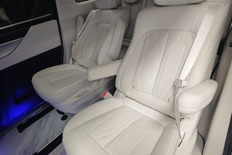 Used Buick GL8 New Energy 2024 Lu Zun Smart Edition 7-Seater Left Rear Seat