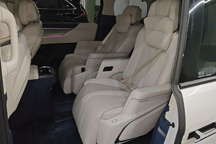 Used Buick GL8 New Energy 2024 Lu Zun Luxury Edition 7-Seater Left Rear Seat