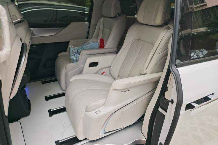 Used Buick GL8 New Energy 2024 Lu Zun Luxury Edition 7-Seater Left Rear Seat