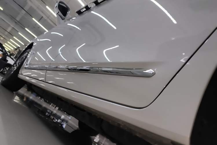 Used Buick GL8 New Energy 2024 Lu Zun Luxury Edition 7-Seater Left Side Sill