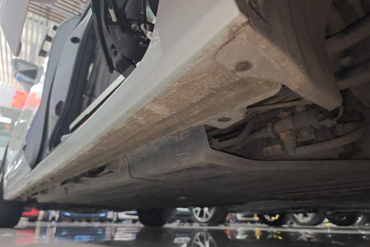 Used Buick GL8 New Energy 2024 Lu Zun Smart Edition 7-Seater Left Side Sill