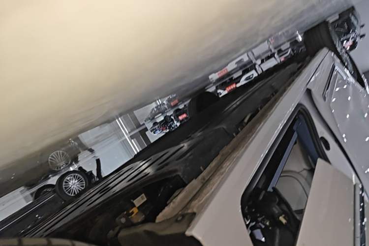 Used Buick GL8 New Energy 2024 Lu Zun Luxury Edition 7-Seater Left Side Sill