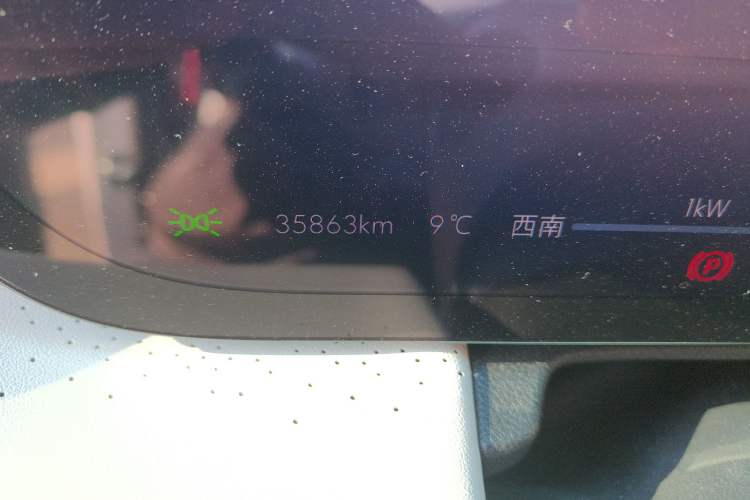 Used Buick GL8 New Energy 2024 Lu Zun Luxury Edition 7-Seater Odometer Close Up
