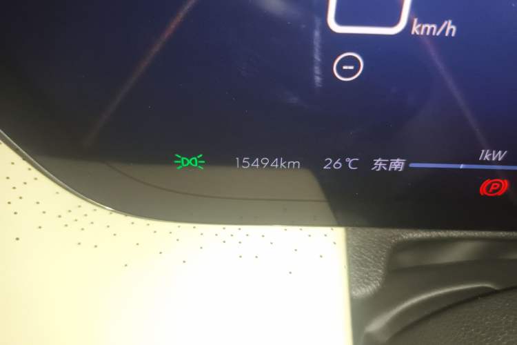 Used Buick GL8 New Energy 2024 Lu Zun Deluxe Edition 7-Seater Odometer Close Up