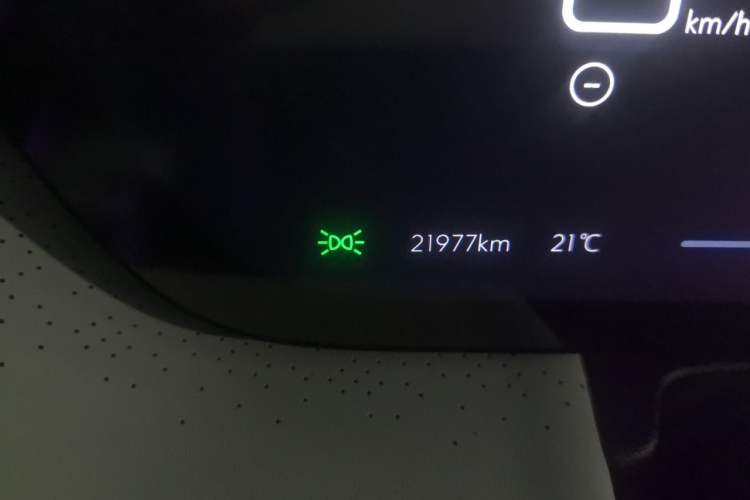 Used Buick GL8 New Energy 2024 Lu Zun Luxury Edition 7-Seater Odometer Close Up